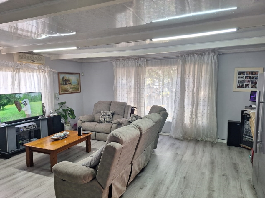  Bedroom Property for Sale in Amalinda Eastern Cape